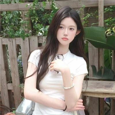 白色微笑